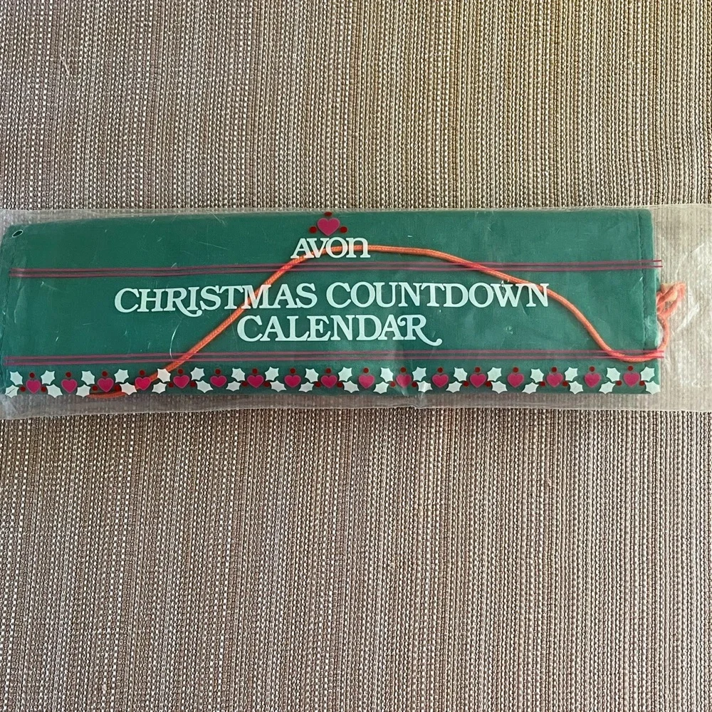NEW! Vintage Avon Fabric Christmas Countdown Calendar With Moveable Mouse - Picture 2 of 6